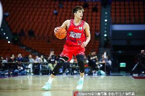 郭艾伦发文：没有被骗！但网络传言越来越夸张只得回应！