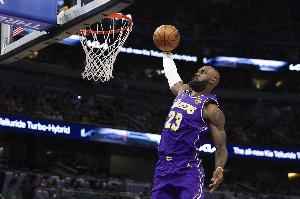 返老还童！詹姆斯第23季扣篮93次 已超越其新秀赛季扣篮数