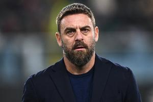 德罗西：赛后我拥抱了洛卡特利，告诉他要振作起来，一切都会过去