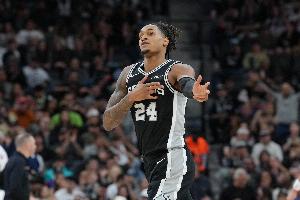 瓦塞尔：马刺从20胜→60胜难以置信 最佳之处在于每个人都付出了