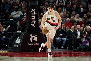 被召回也没机会！杨瀚森未能登场 本赛季第21次被DNP