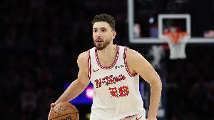 媒体人评火日半场：申京和杰伦·格林各有各的心事