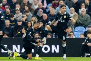 太阳报：皇马内部人士不认为他们会求购恩佐，俱乐部资金不足