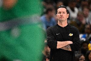 詹东里缺阵实力悬殊！湖人本场比赛受让18.5分 队史90年以来最高