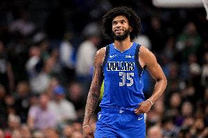 带不动！巴格利替补11中8高效拿下21分9板1助1断2帽 4前场板