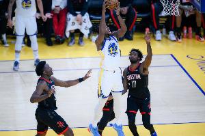 可圈可点！贝西半场6中4拿到8分5板 正负值+12