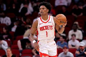 阿门本赛季场均15+5+5+1断&命中率50%+ 达此数据唯一非全明星球员