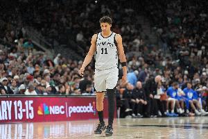 得分&三分皆生涯新高！卡特·布莱恩特三分6中5砍下17分5板4助