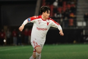 官方：日本U19国脚高冈伶飒因伤结束租借法丙球队，提前返回圣徒