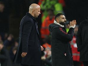 阿勒代斯：斯洛特很难弃用萨拉赫，但他需要以球队利益为重