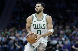 迈克·布朗：为塔图姆复出感到开心 但我希望今天他们输球