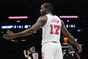 场均10.4分6.3板！火箭迎战76人 伊森因病降为出战成疑