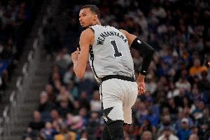 势不可挡！文班亚马半场16中9砍下24分7板1助1帽 首节独得16分