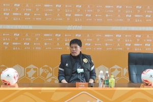 张耀坤：责任由我来承担 两个主场只拿到一分我们需要继续努力