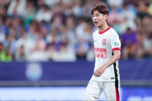 豪哥威武！韦世豪传射建功助蓉城在工体带走3分，吧友评分9.4