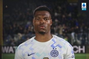 梅开二度带队逆转！邓弗里斯当选国米4-3科莫全场最佳球员