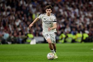 TA：相比于卡马文加，18岁皇马小将皮塔奇更有可能首发出战拜仁