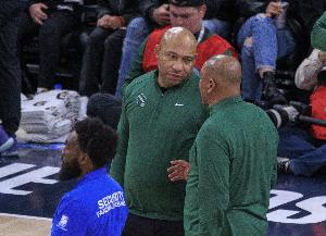 再次上任？前湖人主帅哈姆目前是雄鹿的一名助教 已担任2个赛季