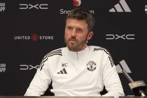 卡里克：绝不接受第六名 梅努的续约进展顺利 能够踢欧冠好处多多