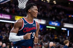 全面发挥！马瑟林17中7得20分9板8助1盖帽 拼下4个前场板