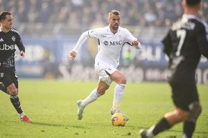 隆戈：米兰没和那不勒斯边卫斯皮纳佐拉谈判 尤文有意免签