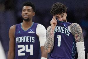 黄蜂赛季净胜分相比去年提升1143分 创历史最大提升幅度!