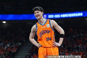 效率很高！王哲林半场6中5贡献11分8板 正负值+13