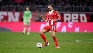 罗体:米兰年薪约500万欧口头报价格雷茨卡,球员两周内决定未来