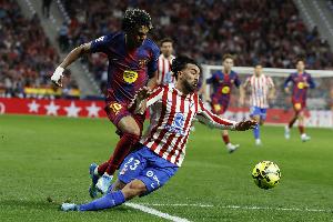 不满判罚!记者:巴萨球员对裁判的愤怒远多于欧冠被淘汰的沮丧