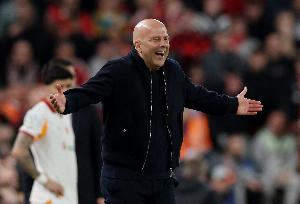 邮报:利物浦的阿利松、麦卡、基耶萨等六人未来存在不确定性