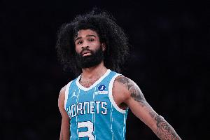 他也叫科比！黄蜂主帅：怀特作用巨大 他经历过大场面并充满自信