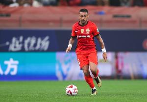 仅剩单外援出场！海港跟队：莱昂纳多热身受伤，刘祝润顶替其先发