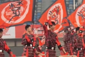 宿迁奥体连夜彩排气势如虹，邀请何润东扮演项羽助阵“苏超”