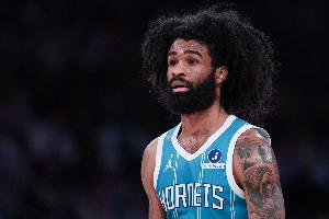 打出身价！科比·怀特黄蜂场均15.6+3+3遗憾结束赛季