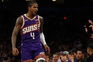 在附加赛有过单场6+三分的都有谁？库里四度上榜 格林平穆雷纪录