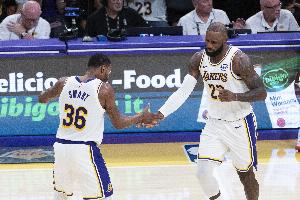 都祭出不败首发！湖人今天的首发常规赛1胜0负 火箭的则为2胜0负